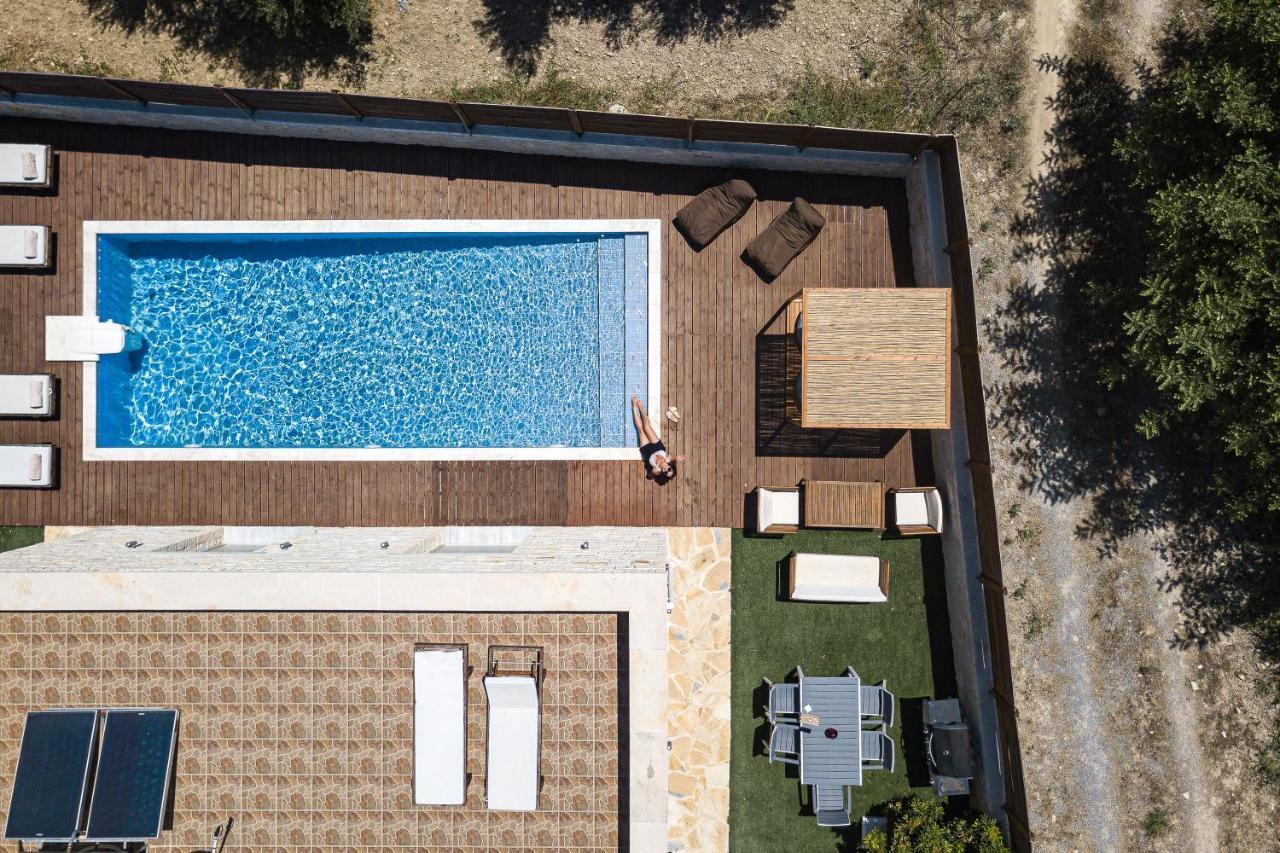 Villa Vera - With Private Heated Pool & Jacuzzi Pangalochori Extérieur photo