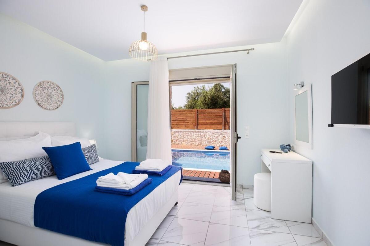 Villa Vera - With Private Heated Pool & Jacuzzi Pangalochori Extérieur photo