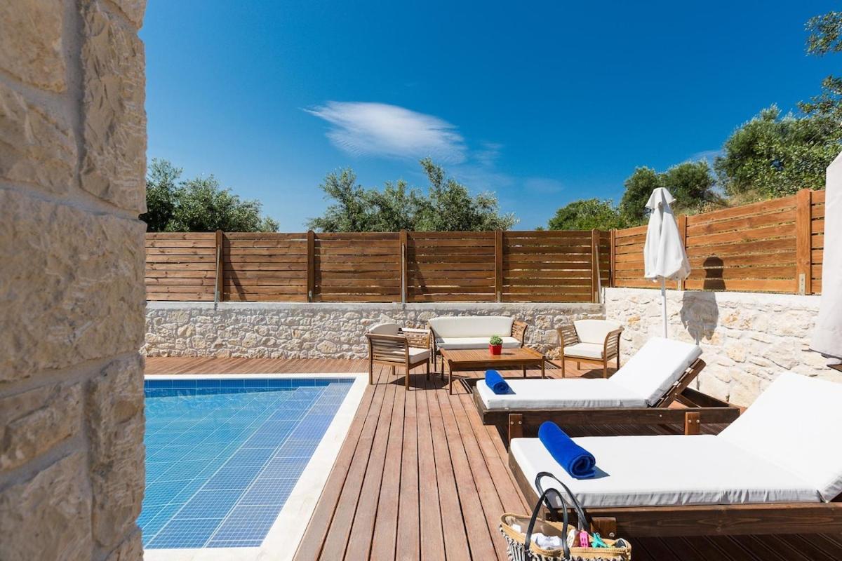 Villa Vera - With Private Heated Pool & Jacuzzi Pangalochori Extérieur photo