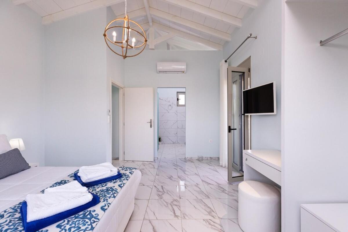 Villa Vera - With Private Heated Pool & Jacuzzi Pangalochori Extérieur photo
